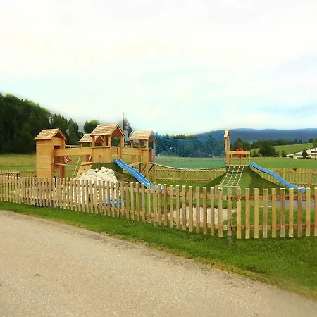 Alloggio per agriturismo Kinderparadies Bachbauer *