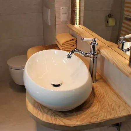 Kinderparadies Bachbauer בית חווה