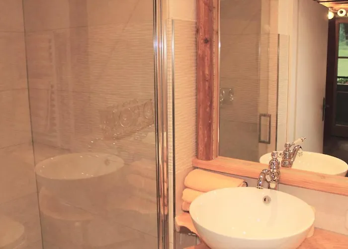 Kinderparadies Bachbauer مزرعة للإقامة موندزي